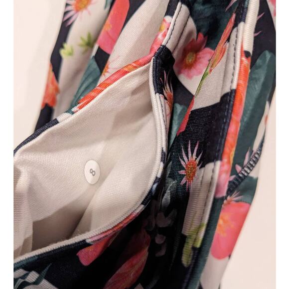 Lululemon Wunder Under Crop‎ Palm Play Multi - Picture 4 of 4